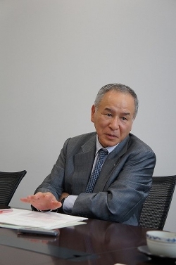 （株）日本BIGネットワーク　代表取締役　岩永　經世　税理士